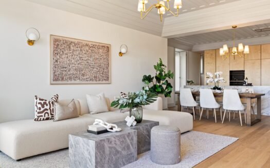 Exclusive 3+1 Sea View Villa in Poça Beach, Estoril – The Frame