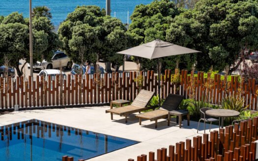 Exclusive 3+1 Sea View Villa in Poça Beach, Estoril – The Frame