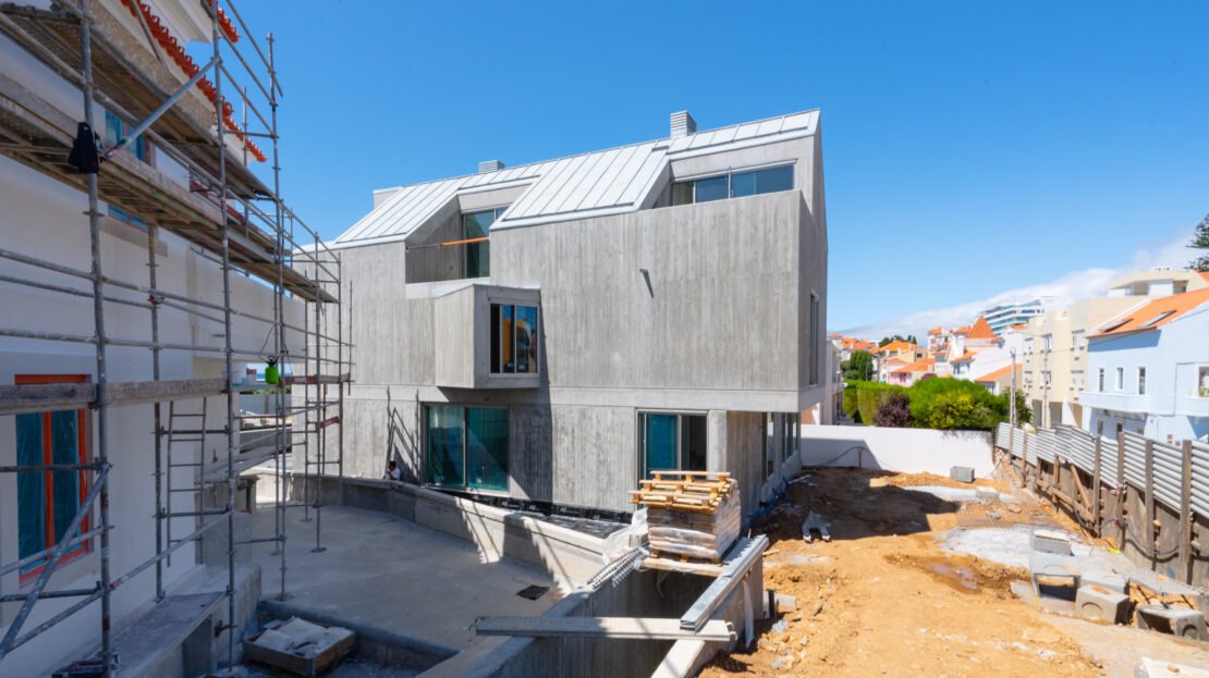 The Frame – Luxury 3+1 Sea View Villa in Estoril