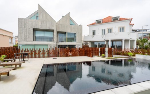 Exclusive 3+1 Sea View Villa in Poça Beach, Estoril – The Frame