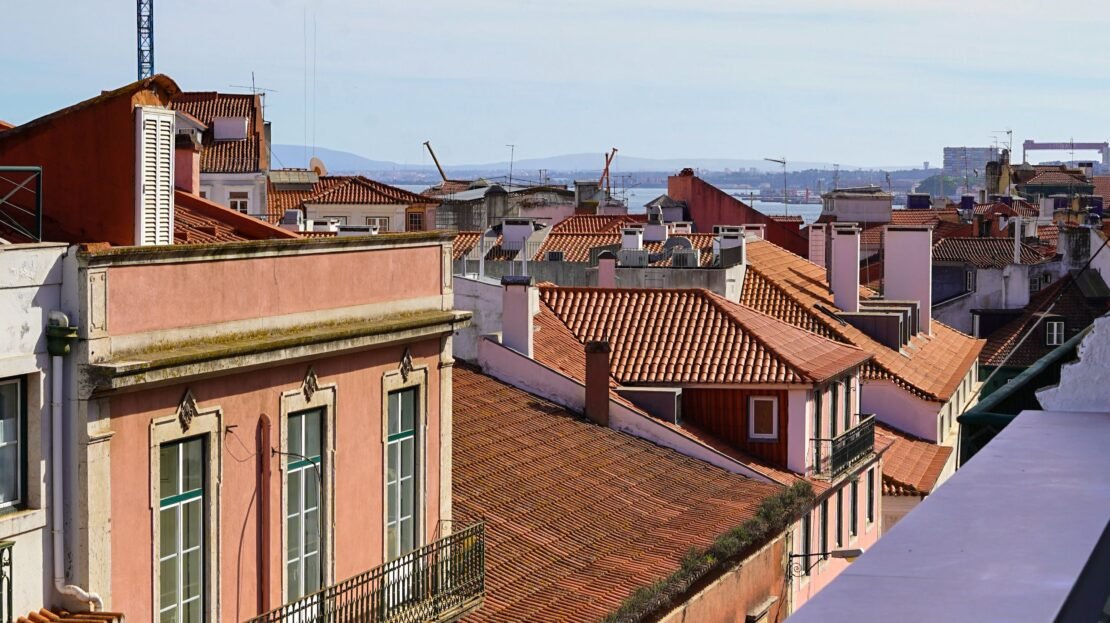 2-Bedroom Apartment in São Bento
