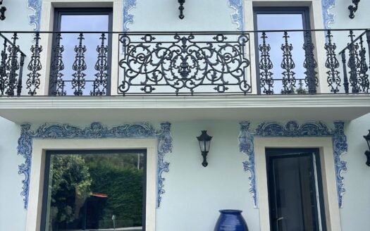 Luxurious 4-Bedroom Villa for Sale in Cascais – Prime Location
