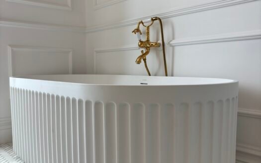 Elegant Manor House with Breathtaking Views in Historic Sintra