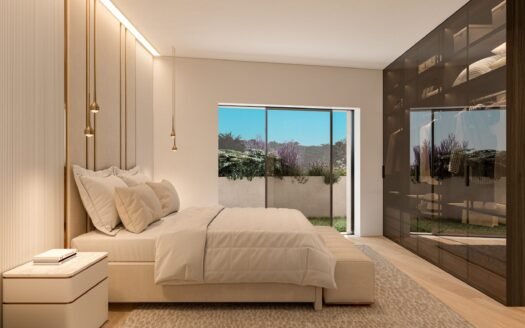 Exceptional First-Floor 4+1 Bedroom Residence with Private Pool in Estoril