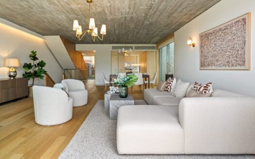 Sea View 4+1 Villa in Estoril – The Frame