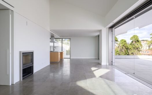 Luxury Duplex Penthouse for Rent in Monte Estoril