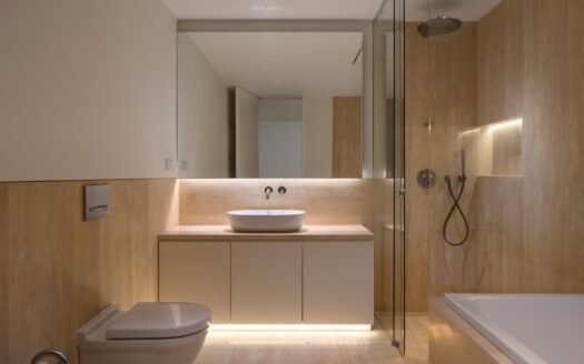 Luxury Duplex Penthouse for Rent in Monte Estoril