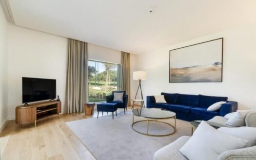 Elegant 3-Bedroom Villa with Private Pool and Golf Views in Quinta da Marinha, Cascais