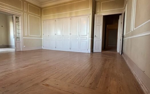 Historic Palace in Sintra: A Premium Investment Opportunity
