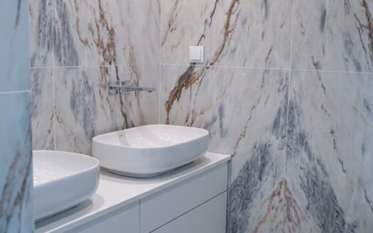 Luxury 3-Suite Apartment with Tejo River View in Paço de Arcos – Elegant Design & Exceptional Comfort