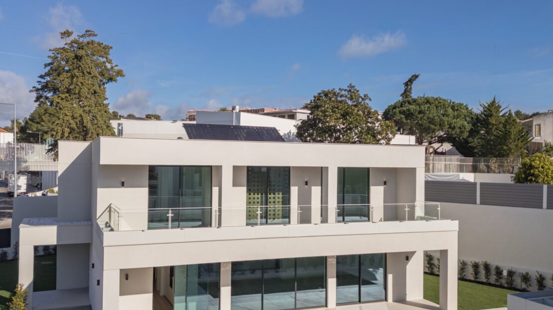 Luxury T4+1 Villas in Cascais Near King’s College International School