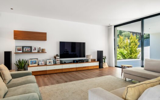 Contemporary 4-Bedroom Villa in Bicesse, Cascais, Portugal
