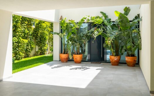 Contemporary 4-Bedroom Villa in Bicesse, Cascais, Portugal