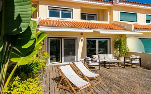 Elegant 2-Bedroom Townhouse in an Exclusive Bicuda Condominium